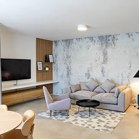 Regentova Aparthotel 4*