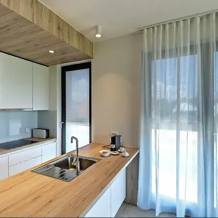 Apart-hotel Regentova Suites Ljubljana 3*