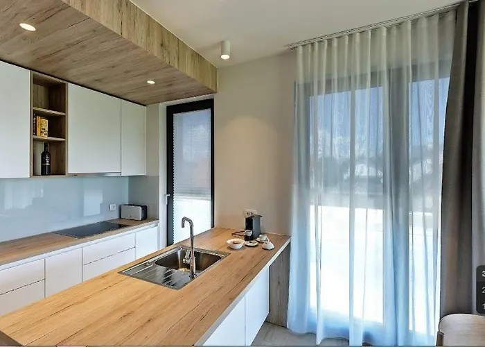 Apartahotel Regentova 4*